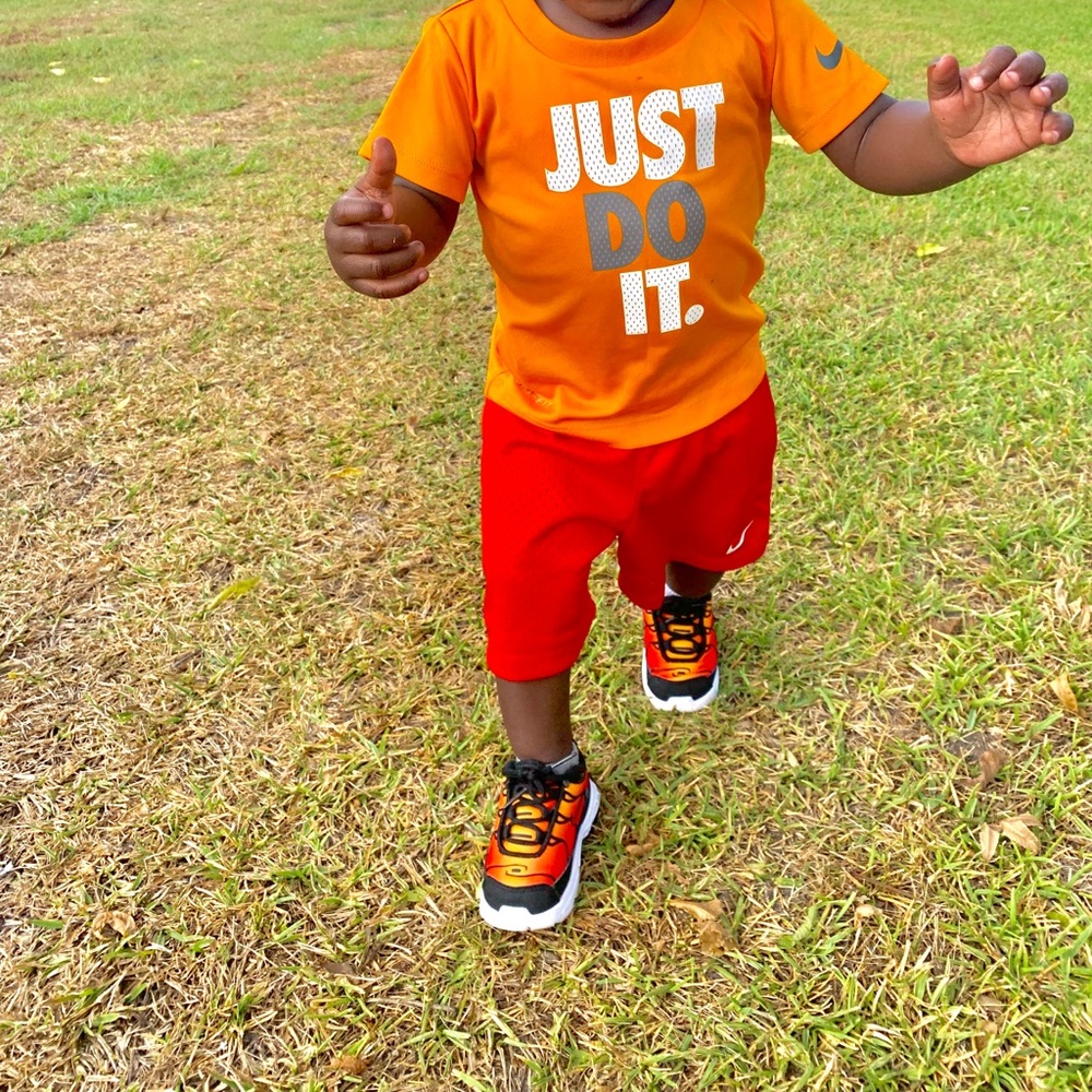 Little air max plus